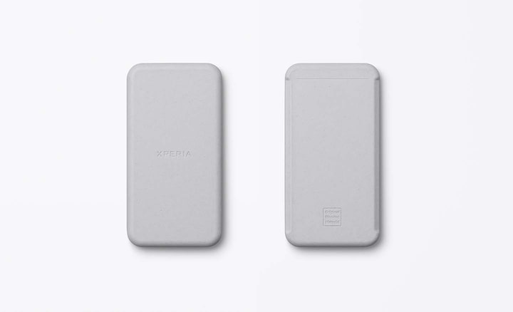 Image of the front and back of the Xperia packagaing made with Original Blended Material on a white background