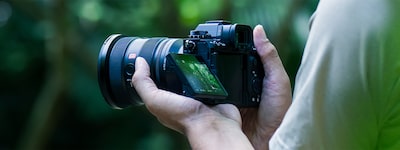 Usage image of a man shooting a movie